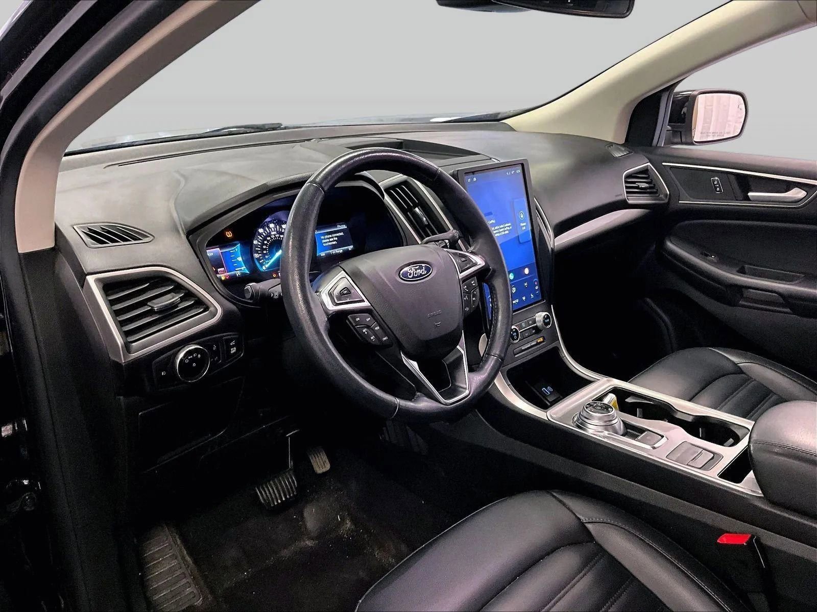 Certified 2023 Ford Edge SEL w/ Convenience Package AWD/4WD image 12