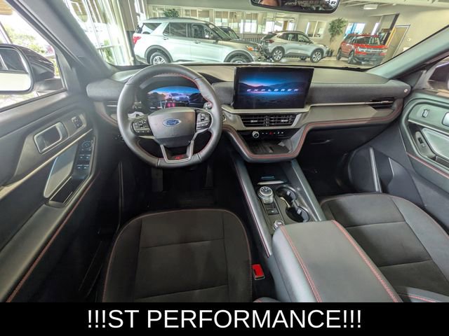 Used 2025 Ford Explorer ST image 12