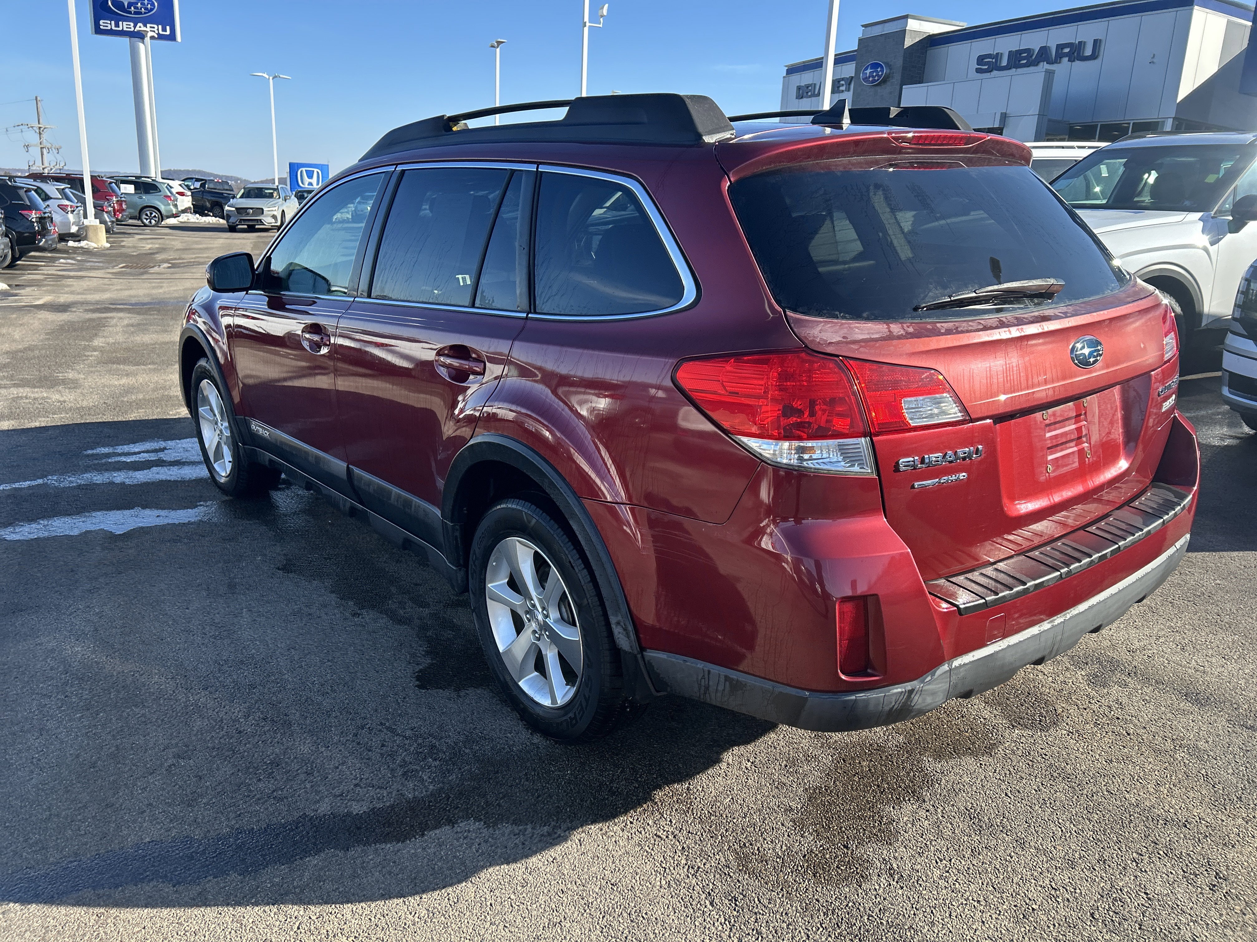 Used 2013 Subaru Outback 2.5i Limited w/ Moonroof Pkg image 11