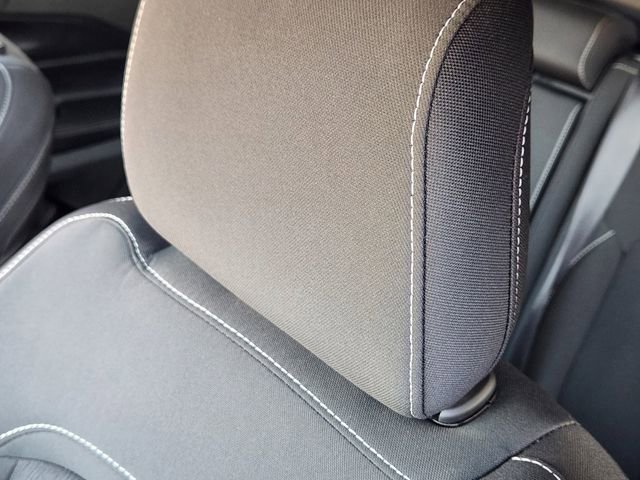 Certified 2025 Jeep Grand Cherokee Laredo X w/ Luxury Tech Group I image 15