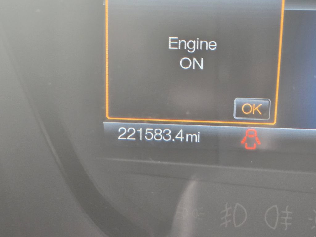 Used 2015 Ford Expedition EL XLT w/ Equipment Group 202A RWD image 12