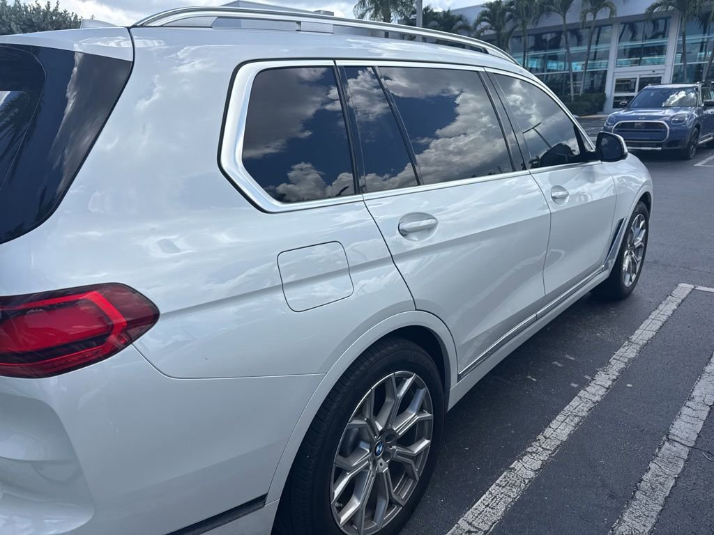 Used 2020 BMW X7 xDrive40i w/ Premium Package AWD/4WD image 11