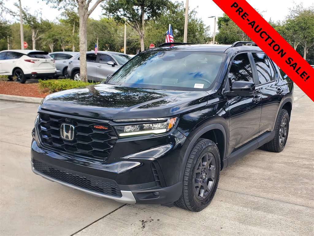 Used 2023 Honda Pilot TrailSport image 3