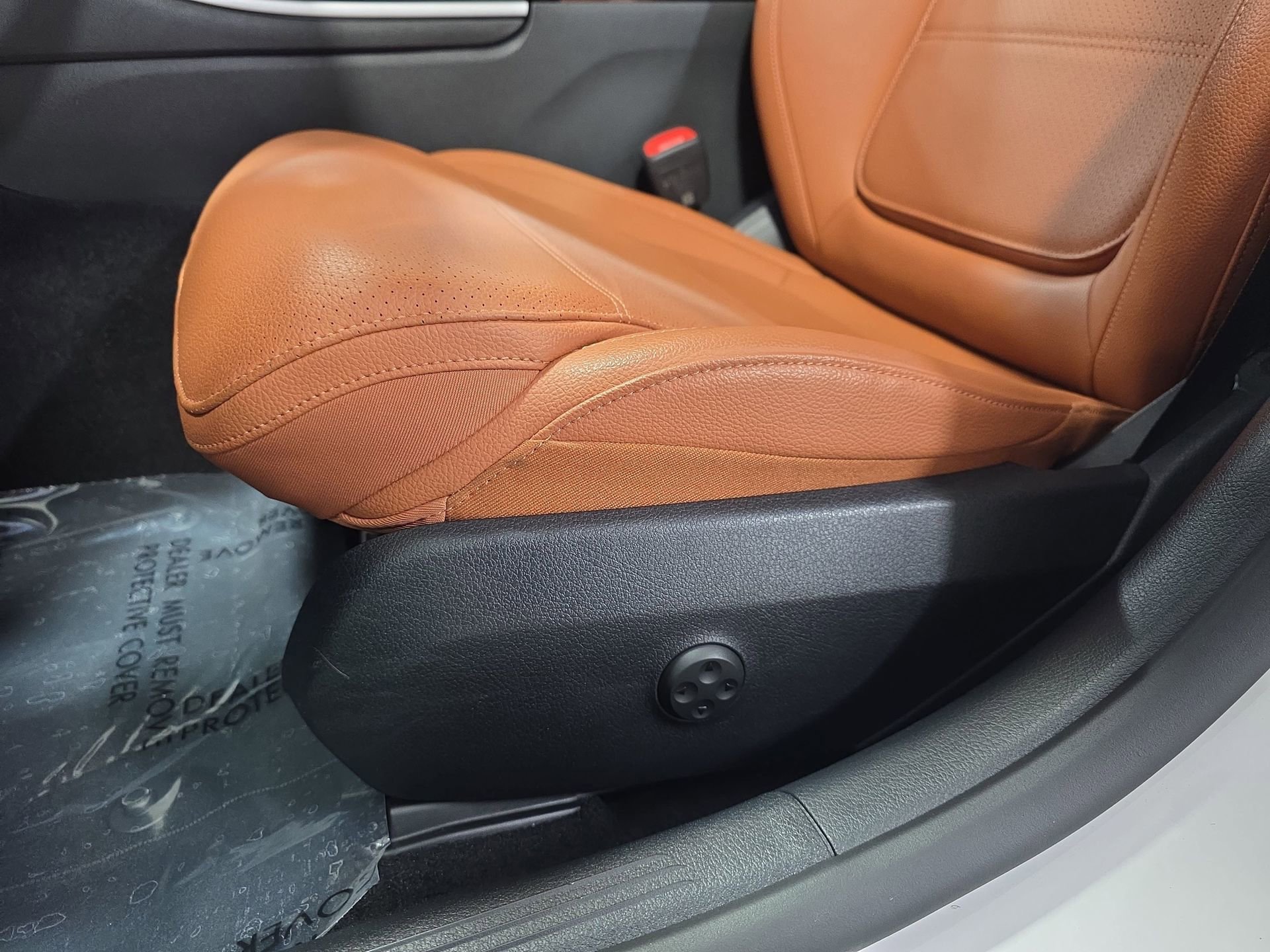 Used 2025 Mercedes-Benz C 300 Sedan image 28