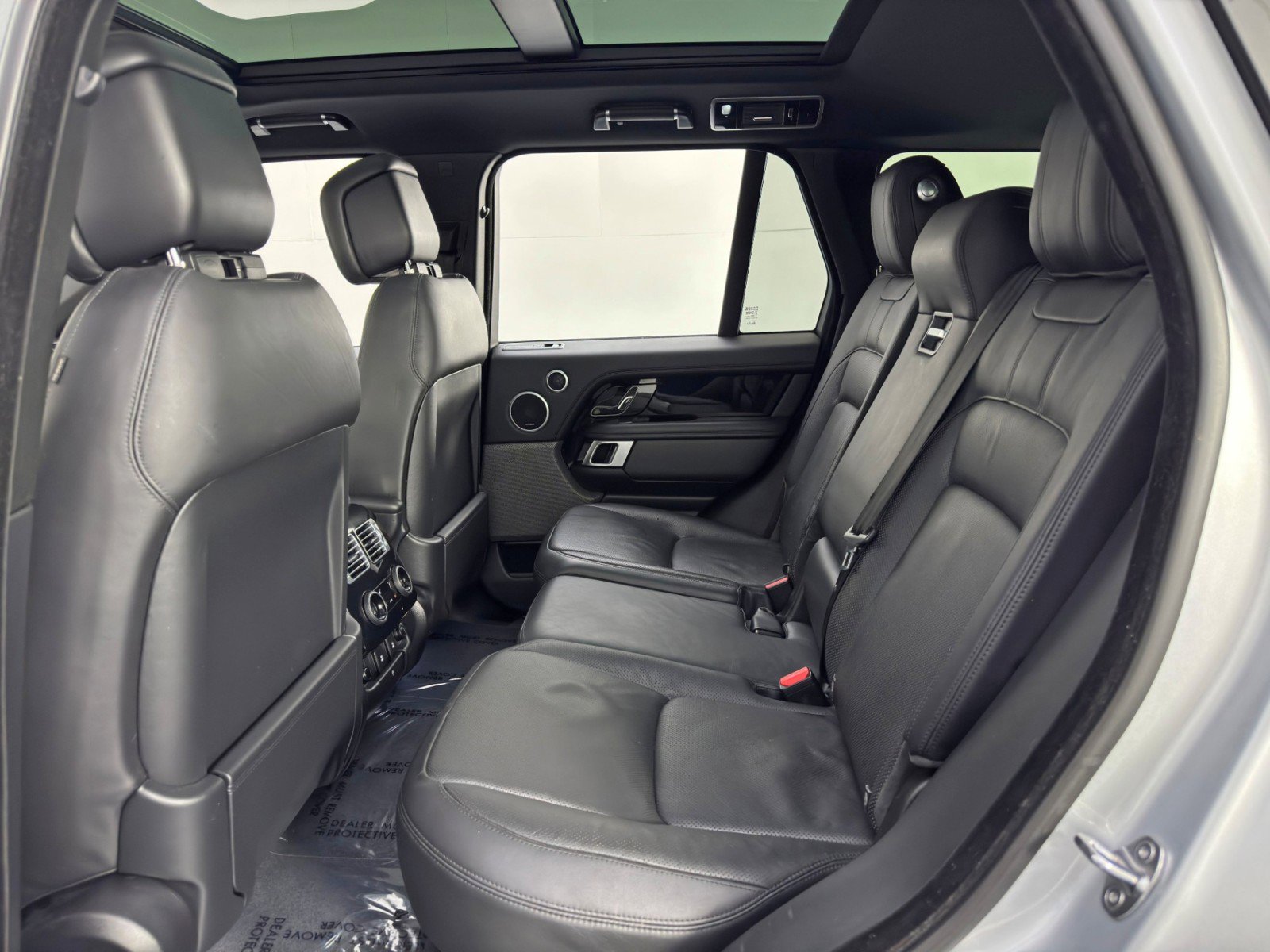 Used 2020 Land Rover Range Rover HSE image 50