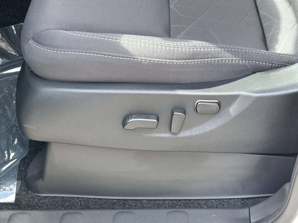Used 2025 Nissan Frontier SV w/ SV Convenience Package RWD image 18