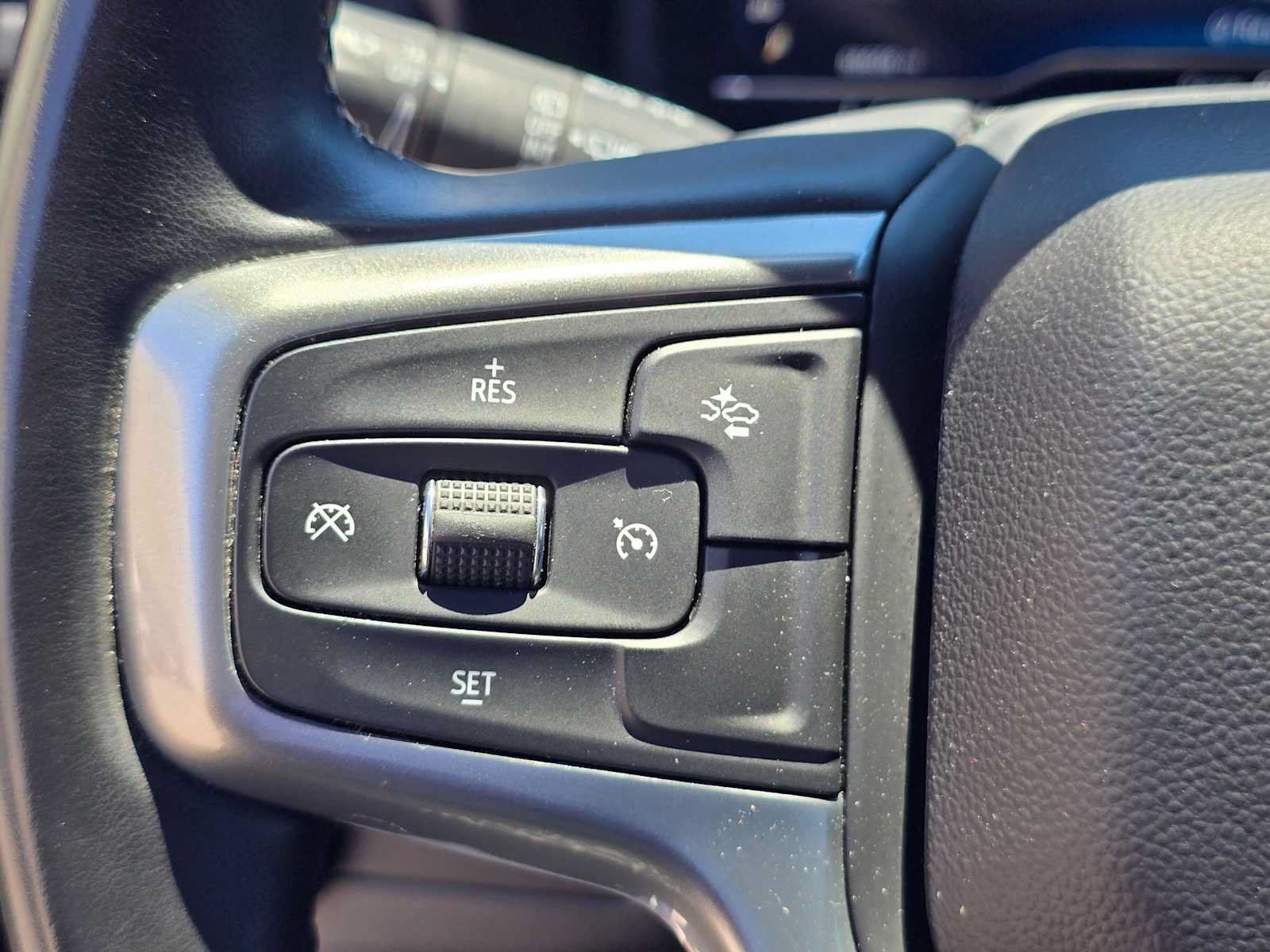 Used 2024 Chevrolet Tahoe LT AWD/4WD image 34