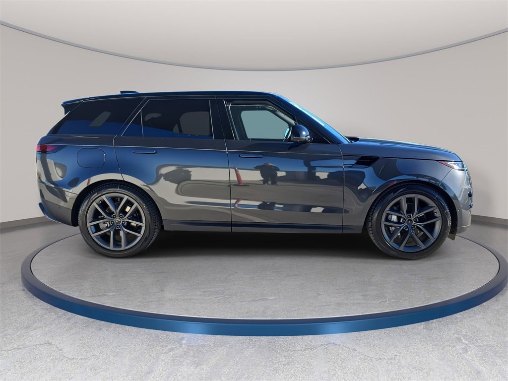 New 2026 Land Rover Range Rover Sport SE image 4