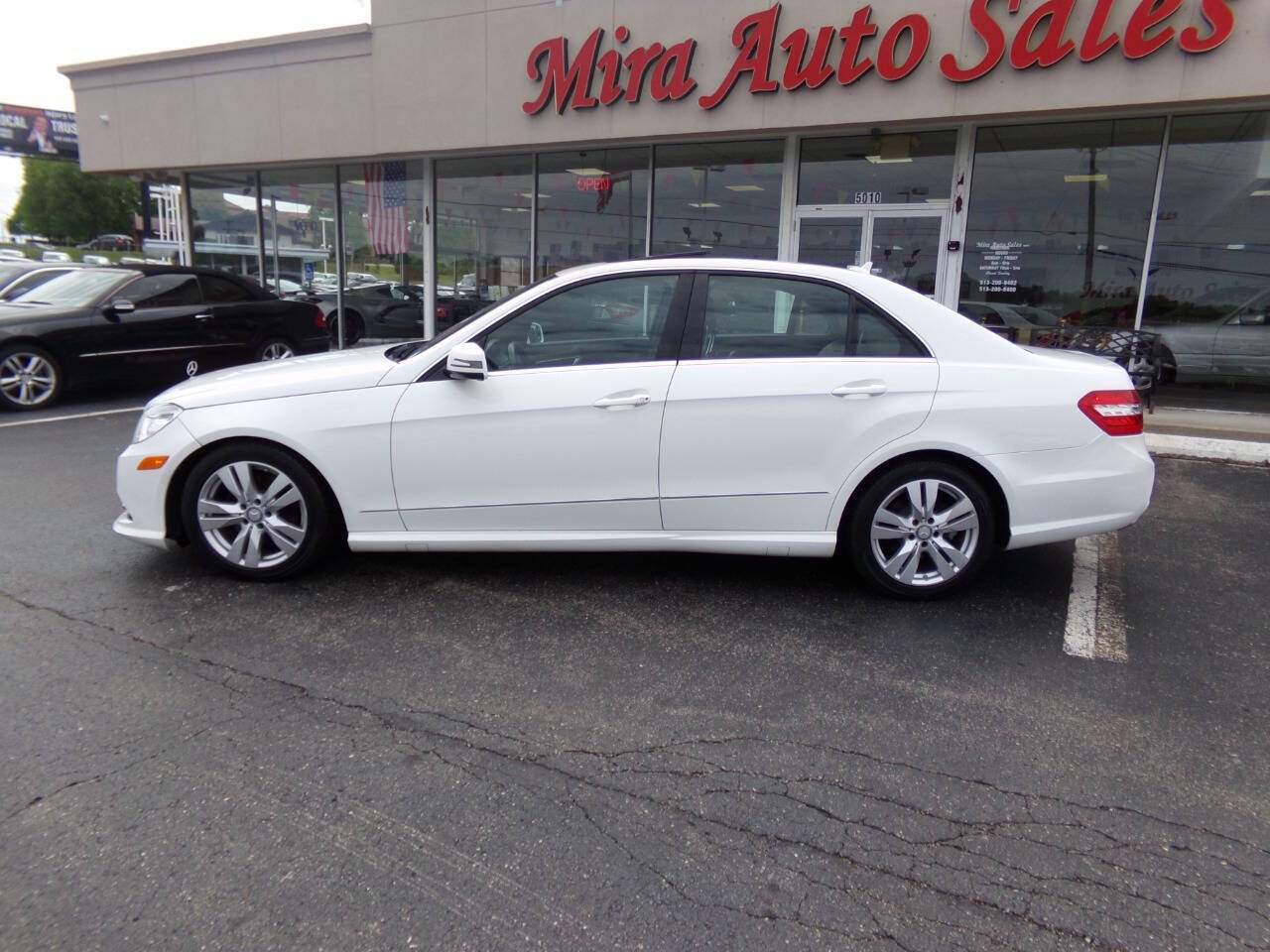Used 2013 Mercedes-Benz E 350 BlueTEC Sedan image 2
