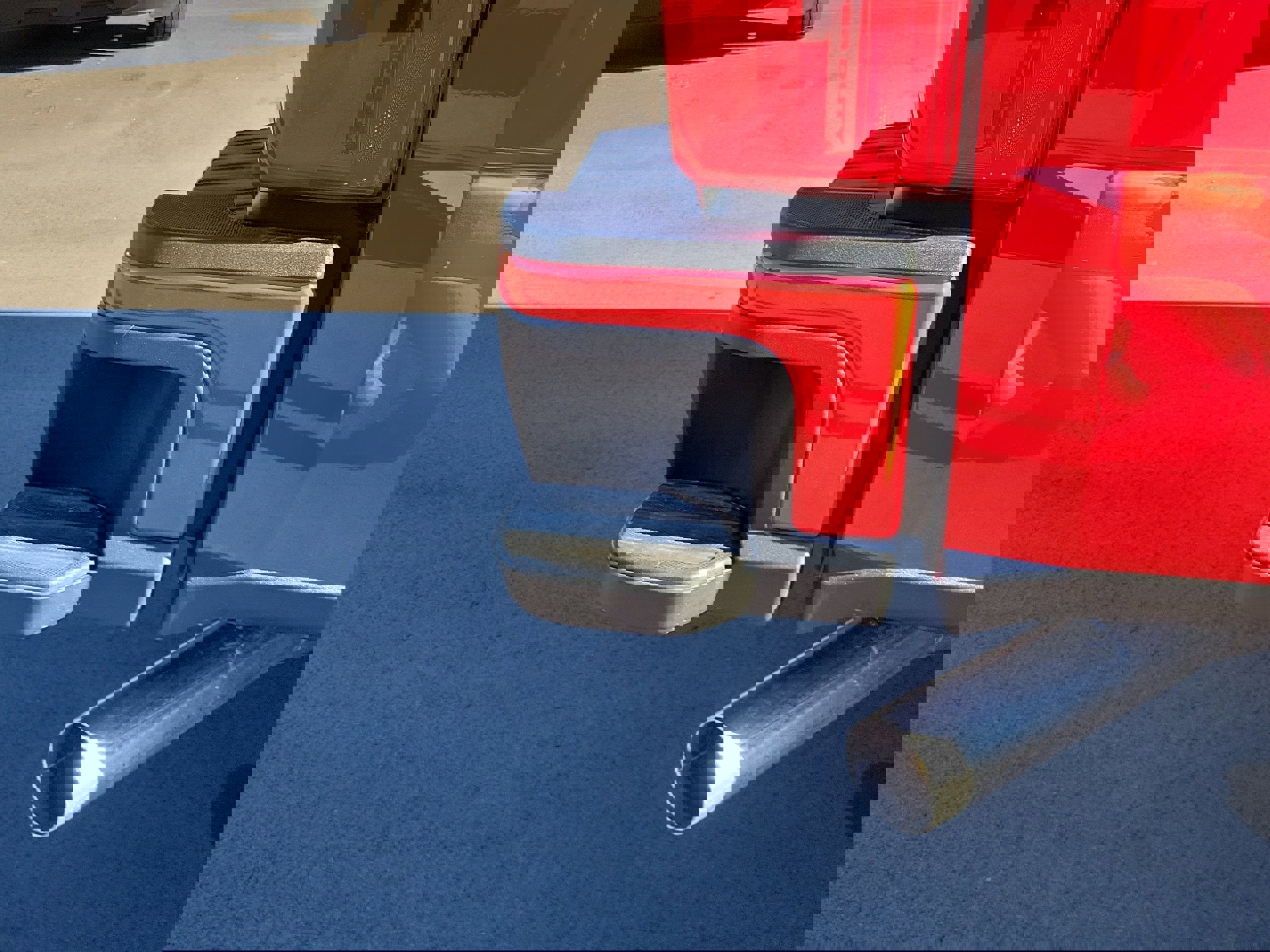 New 2026 Ford F250 Lariat w/ Black Appearance Package image 9