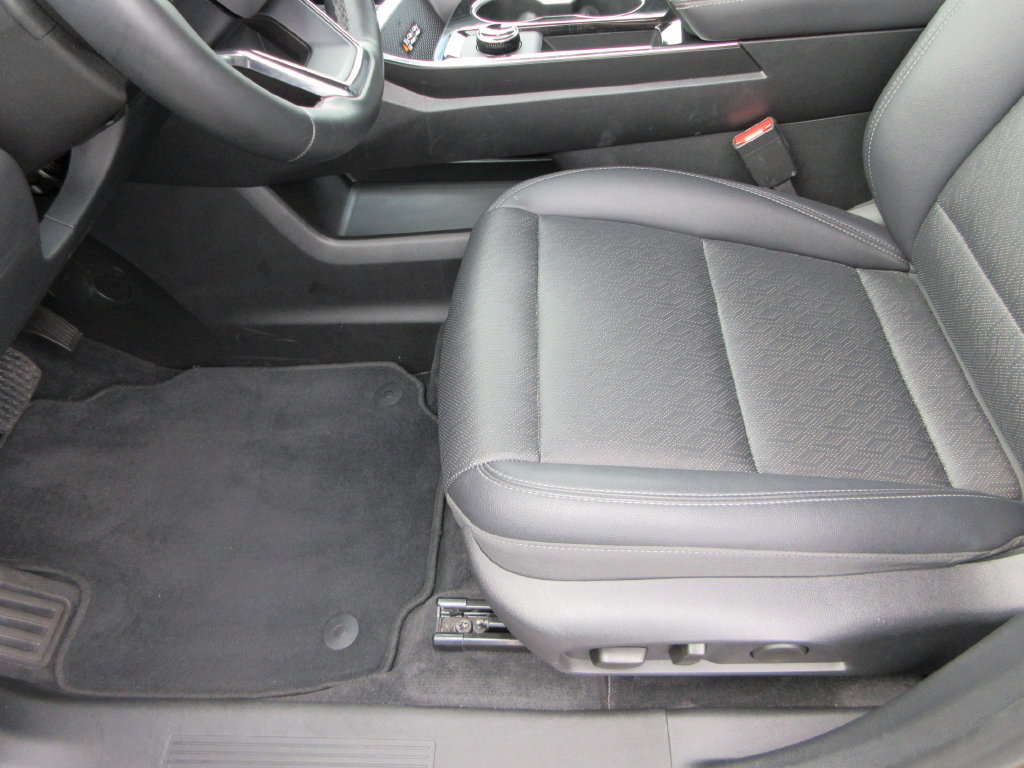 Certified 2026 Chevrolet Equinox LT w/ Convenience Package II AWD/4WD image 21