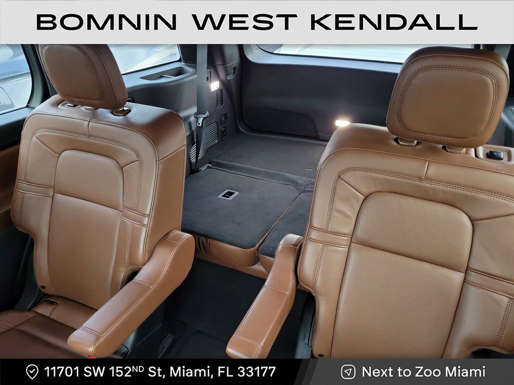 Used 2023 Lincoln Aviator Reserve image 10