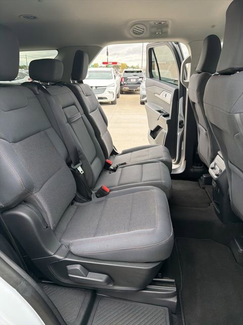 Used 2025 Ford Explorer Active image 23