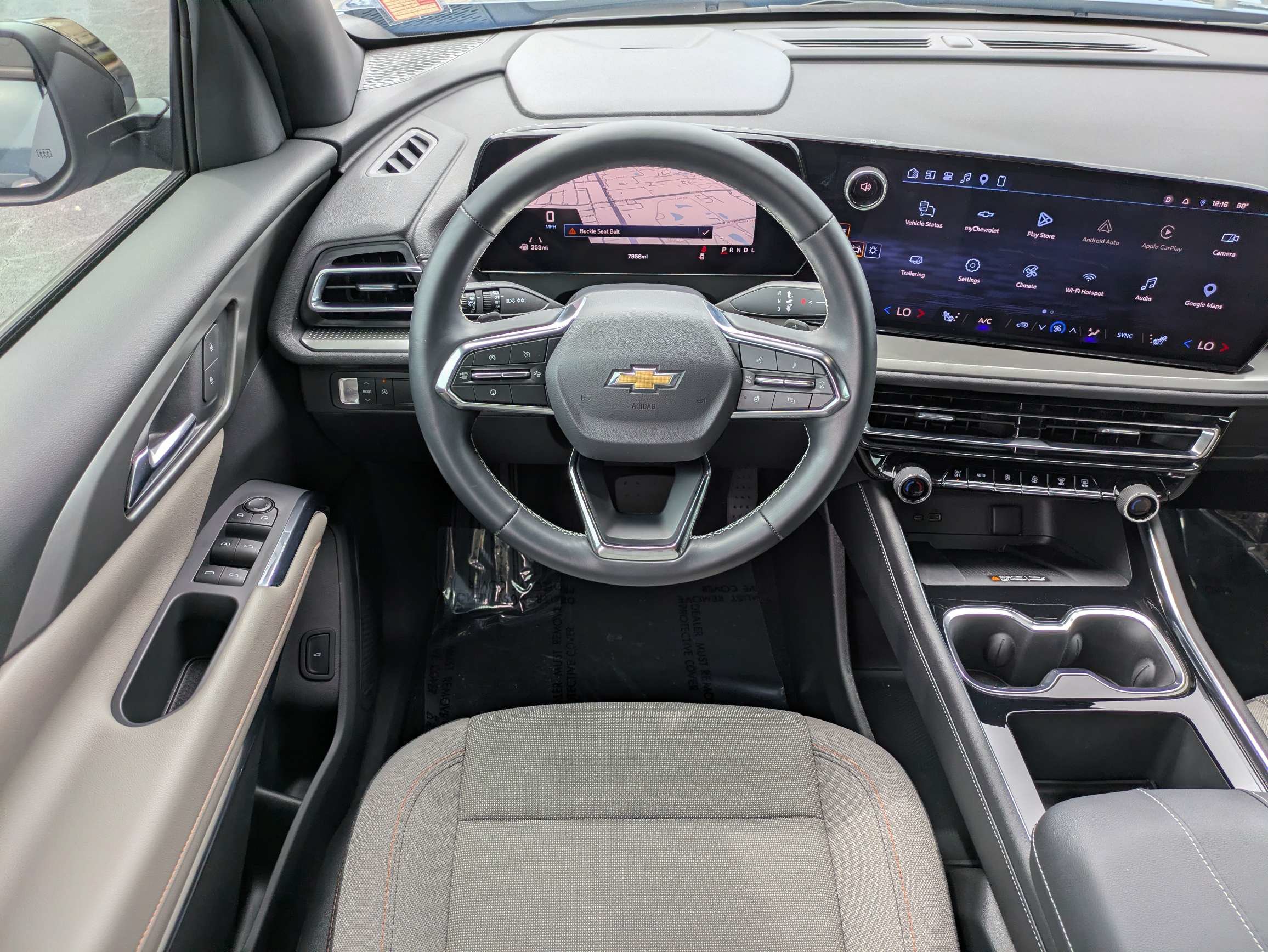 Used 2026 Chevrolet Traverse LT FWD image 14
