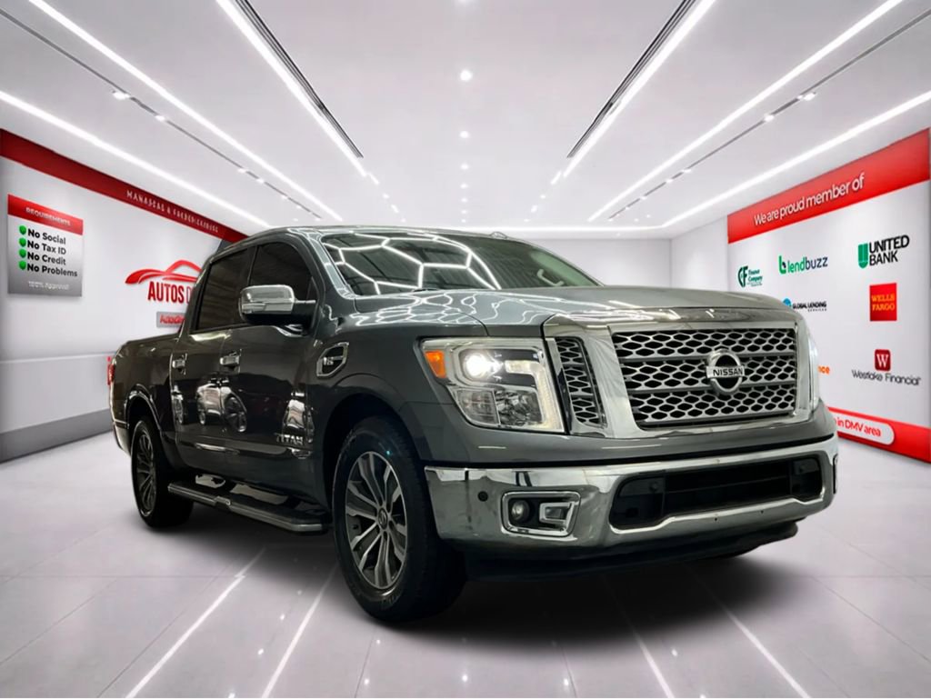 Used 2017 Nissan Titan SL image 2