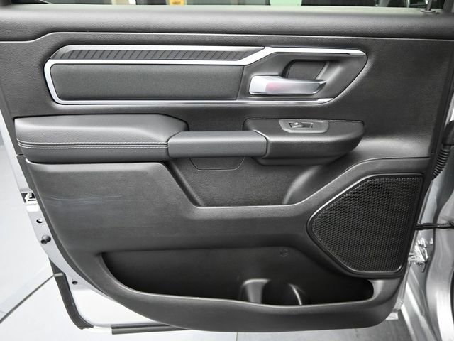 New 2026 RAM 1500 4x4 Crew Cab image 16