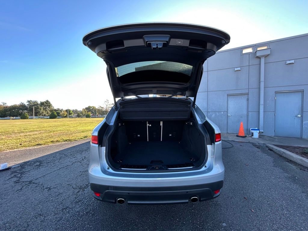 Used 2019 Jaguar F-PACE Prestige image 52
