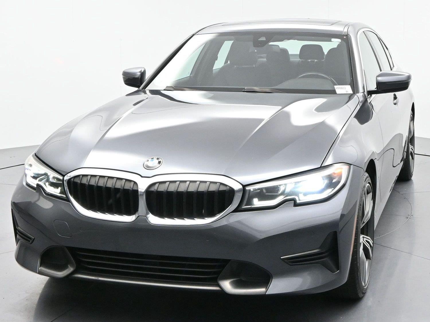 Used 2021 BMW 330i xDrive Sedan w/ Convenience Package AWD/4WD image 3