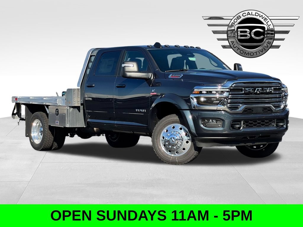 New 2026 RAM 4500 4x4 Crew Cab DRW w/ Laramie Trim Package