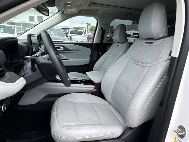 Used 2025 Ford Explorer Platinum w/ Ultimate Package image 21