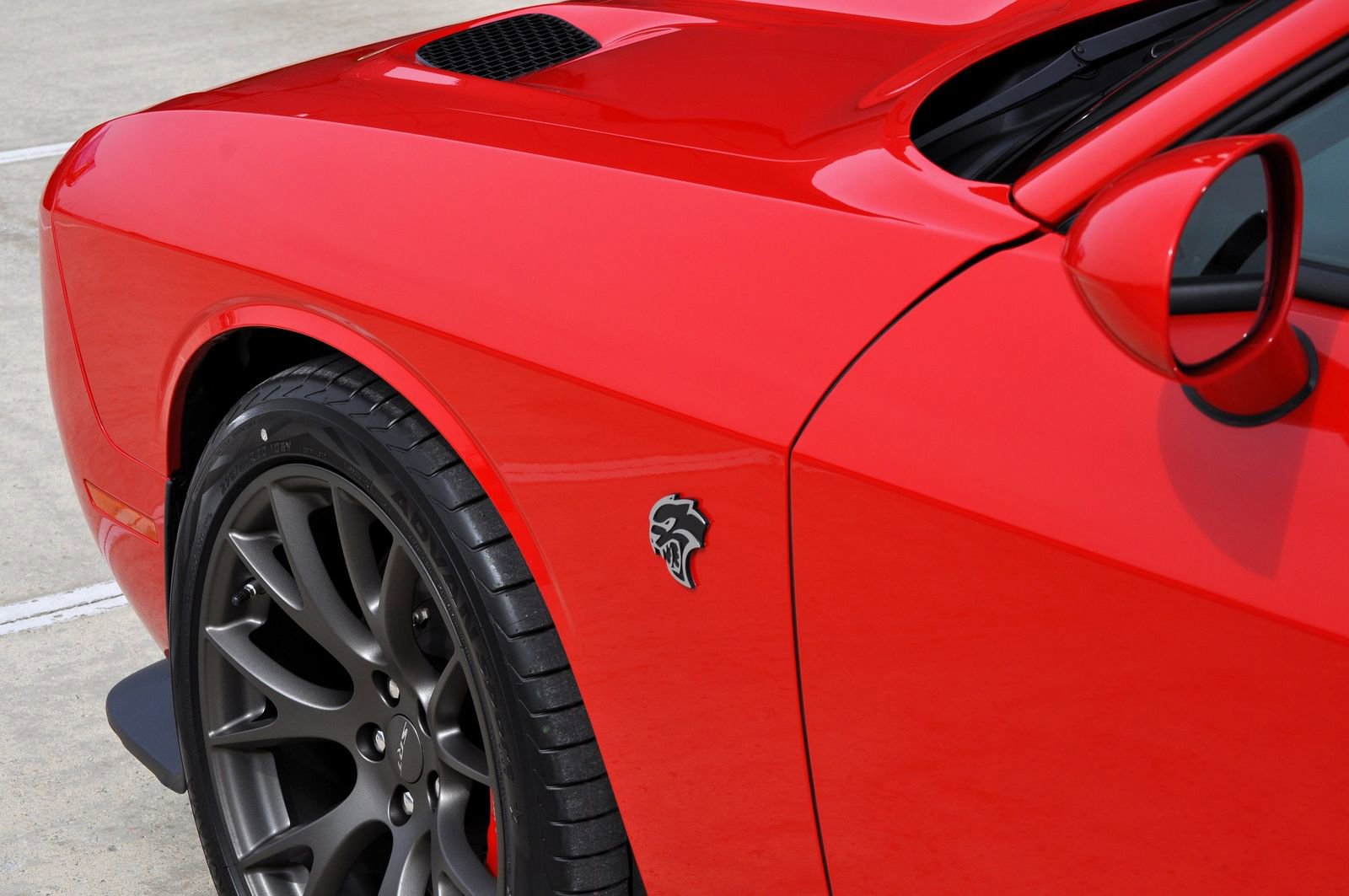 Used 2015 Dodge Challenger SRT Hellcat image 7