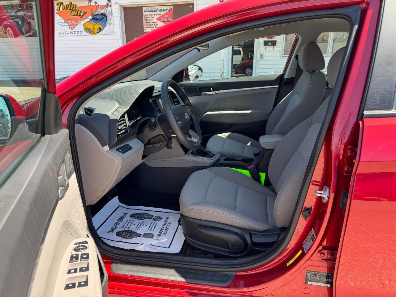 Used 2019 Hyundai Elantra SE image 11