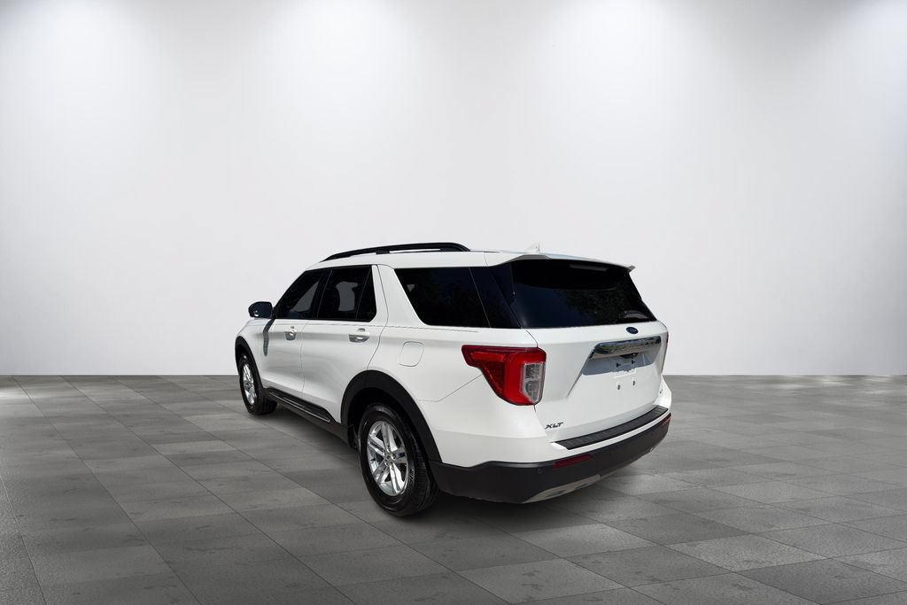 Used 2020 Ford Explorer XLT w/ Equipment Group 202A RWD image 4