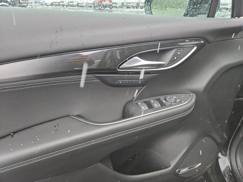 Certified 2025 Buick Envision Preferred image 11