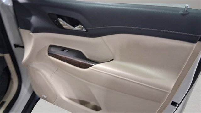 Used 2022 GMC Acadia Denali w/ Denali Technology Package image 19