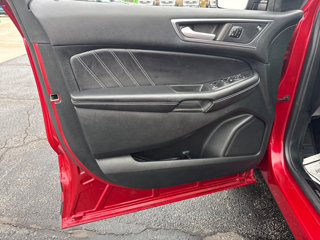 Used 2023 Ford Edge ST w/ Equipment Group 401A image 29