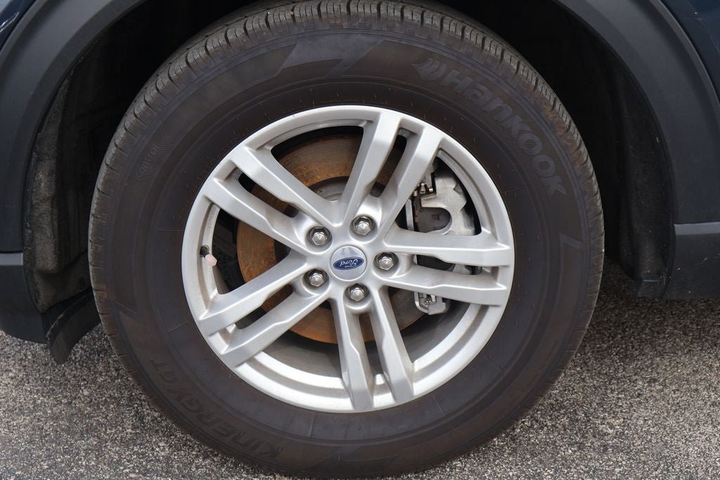 Used 2024 Ford Explorer XLT image 5