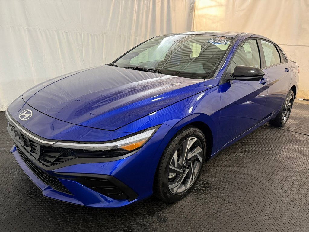 Certified 2025 Hyundai Elantra Sport image 1