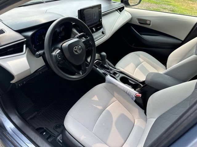 Used 2022 Toyota Corolla LE FWD image 13