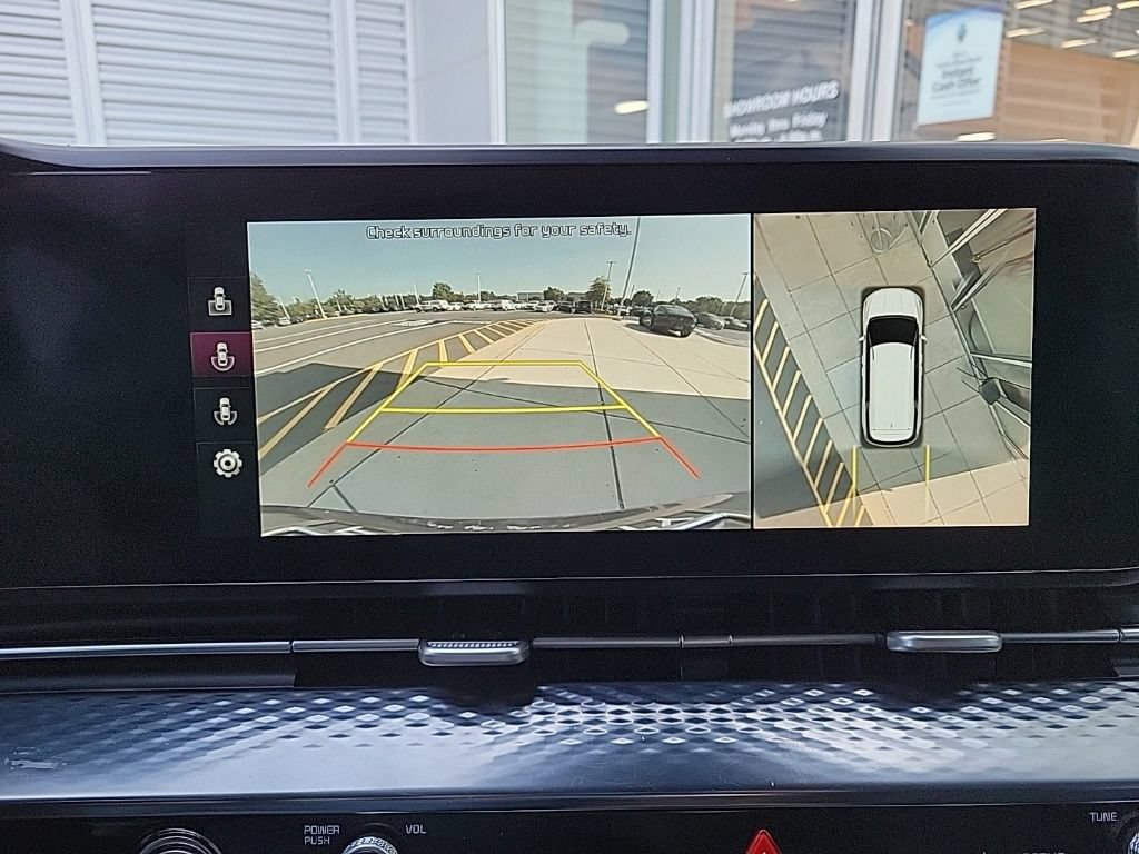 Used 2022 Kia Carnival SX Prestige FWD image 27