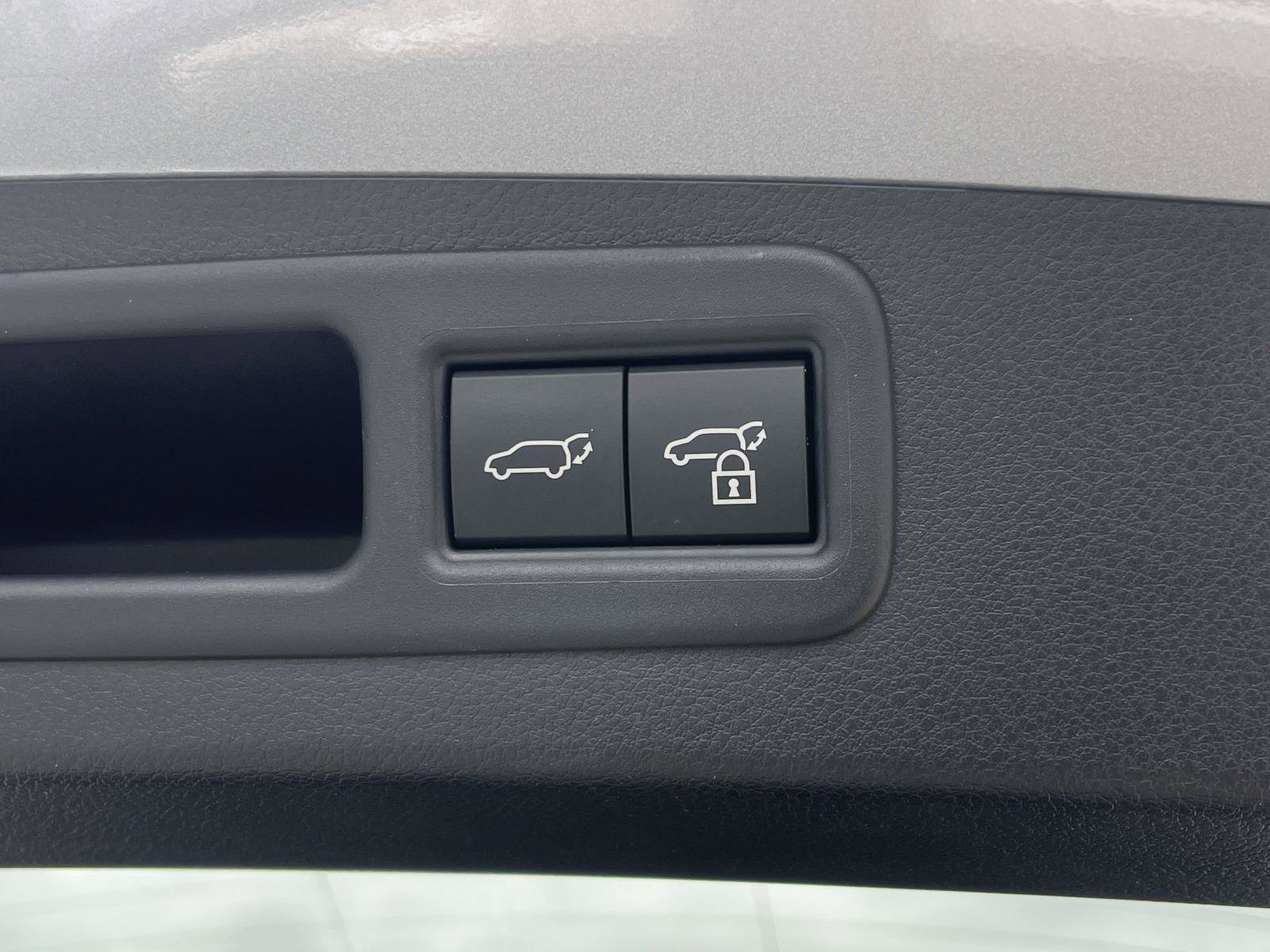 Used 2025 Lexus RX 500h F Sport w/ Convenience Package image 12