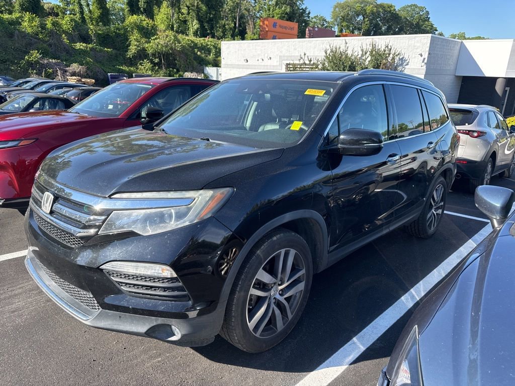 Used 2017 Honda Pilot Touring image 3