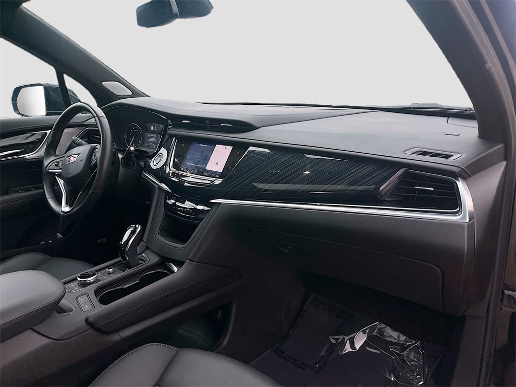 Used 2024 Cadillac XT6 Premium Luxury image 32