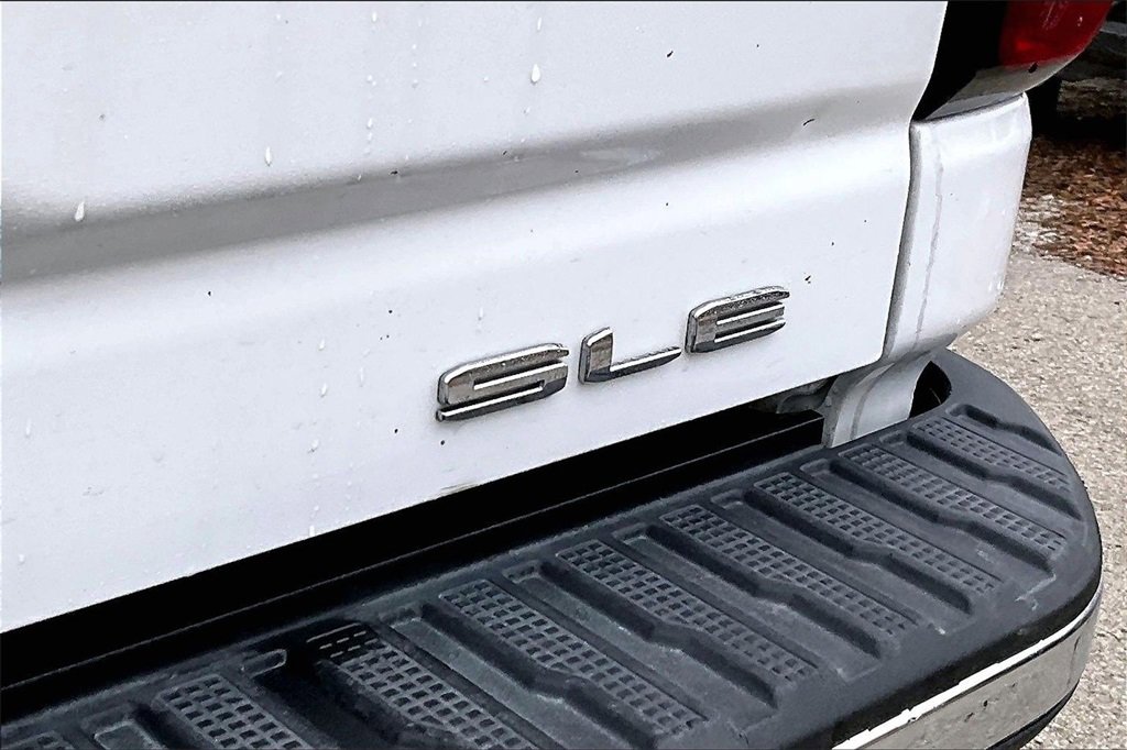 Used 2024 GMC Sierra 3500 SLE w/ SLE Convenience Package image 11