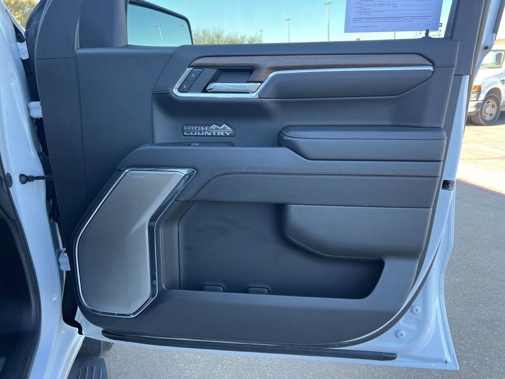 Used 2024 Chevrolet Silverado 1500 High Country w/ Technology Package image 17