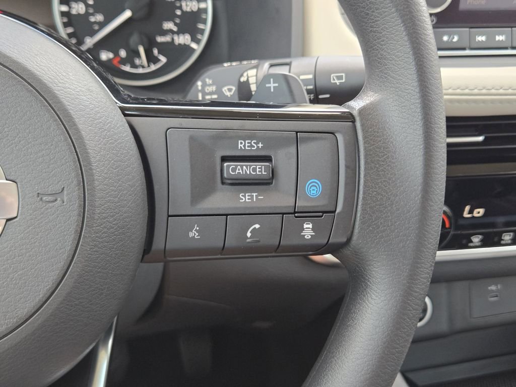 Used 2021 Nissan Rogue SV image 27