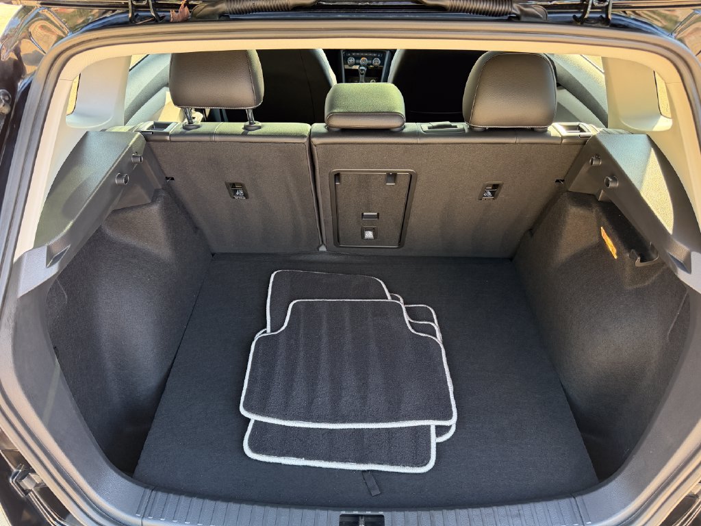 Certified 2023 Volkswagen Taos SEL AWD/4WD image 28