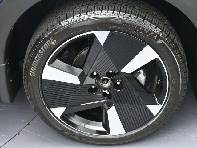 New 2026 Nissan Kicks SR FWD image 6
