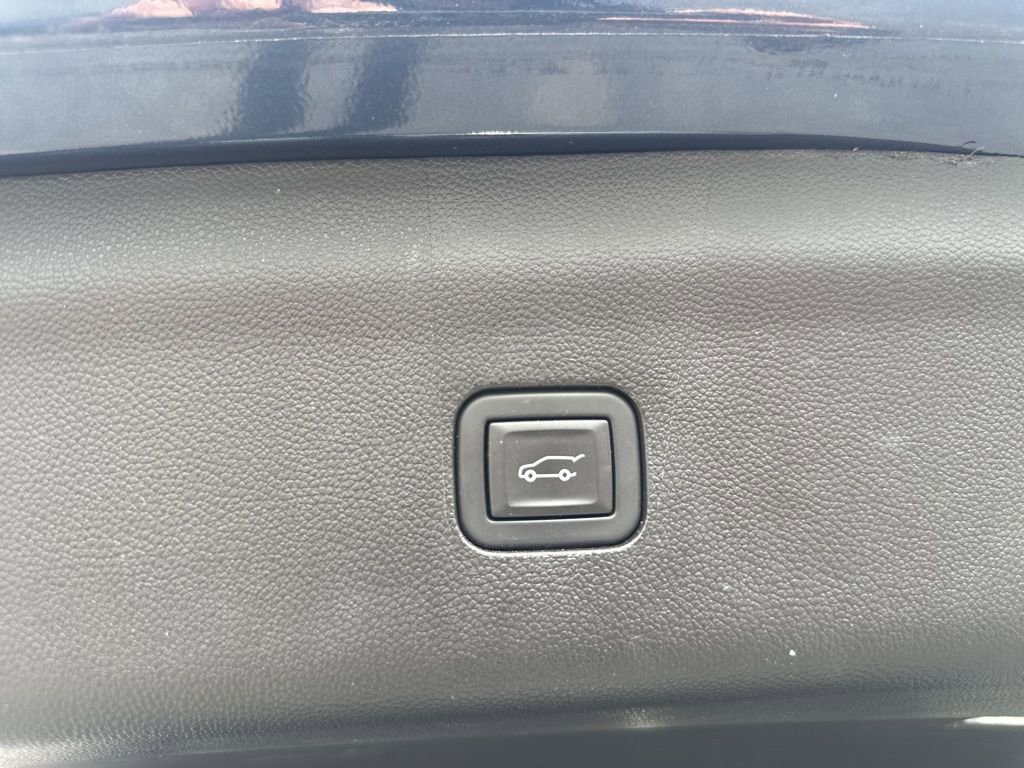 Used 2024 Buick Enclave Essence AWD/4WD image 20