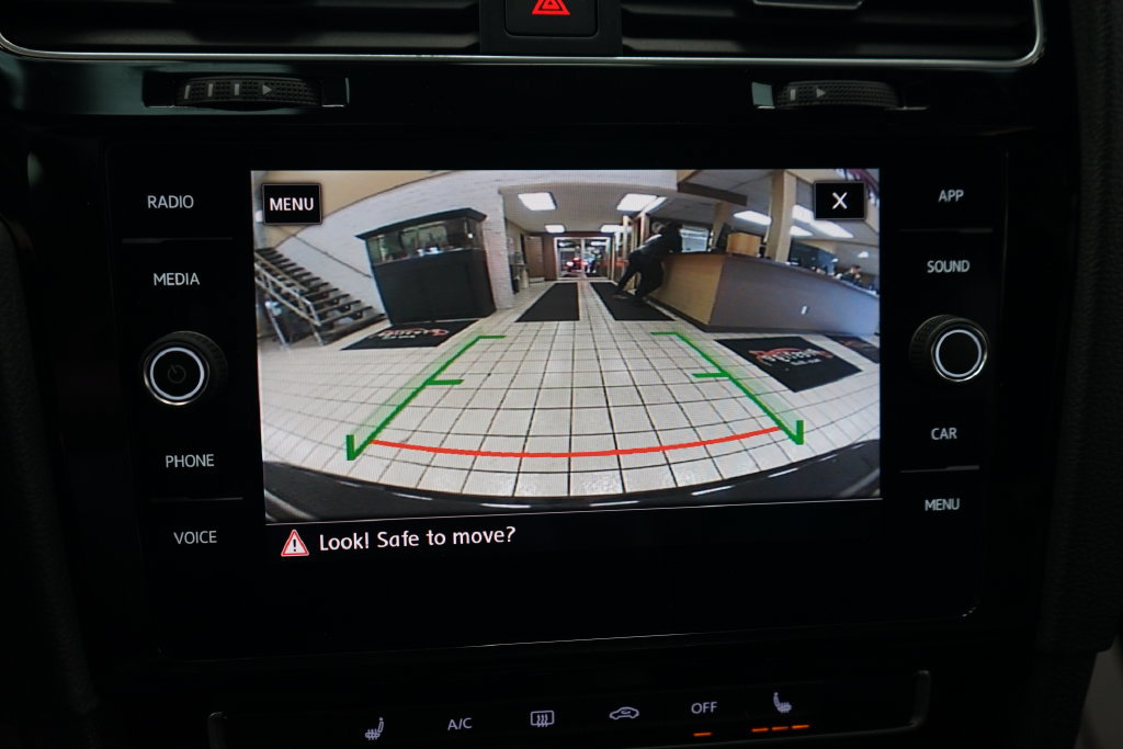 Used 2019 Volkswagen GTI SE FWD image 8