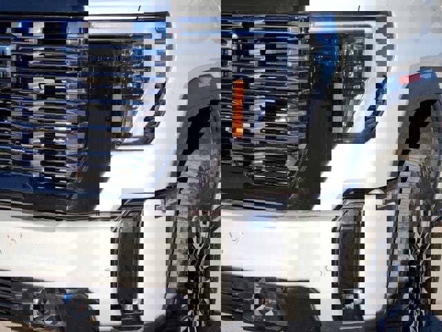 Used 2025 GMC Sierra 2500 Denali Ultimate image 10