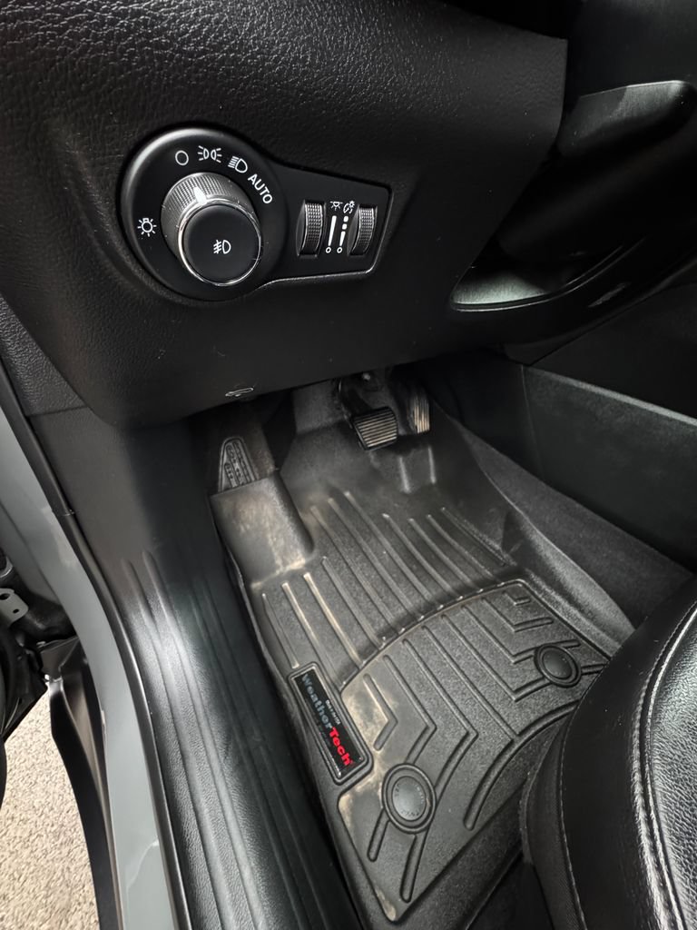Used 2022 Jeep Compass Limited AWD/4WD image 15
