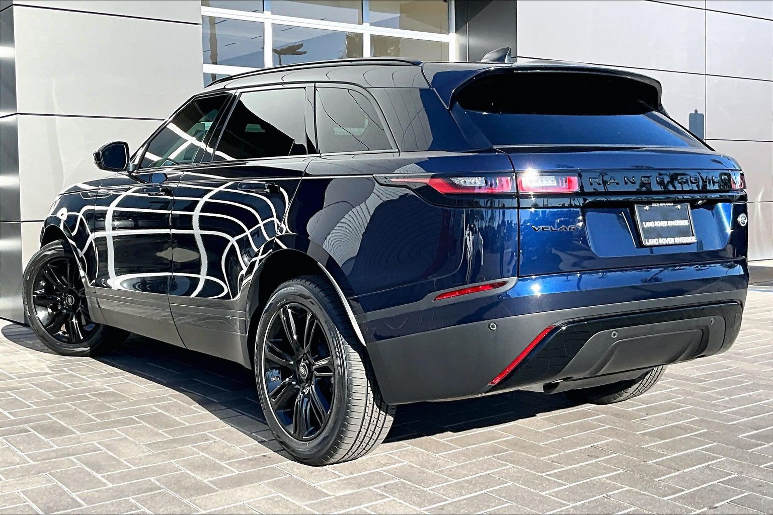 Used 2022 Land Rover Range Rover Velar S AWD/4WD image 11