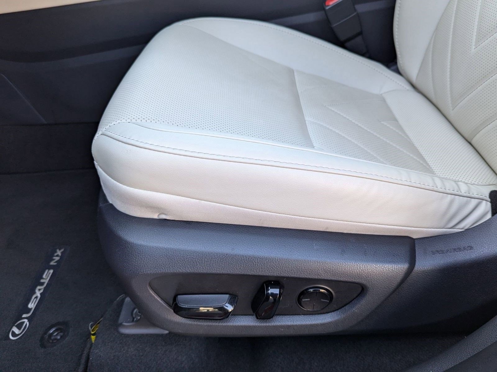 Used 2025 Lexus NX 350 AWD w/ Luxury Package image 14