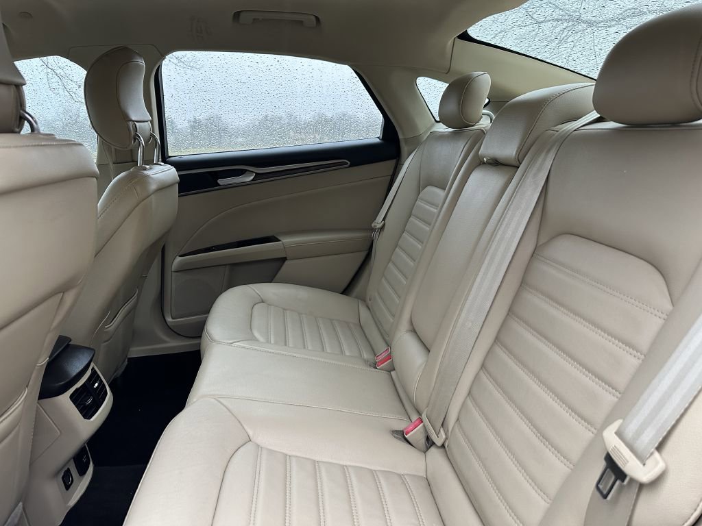 Used 2013 Ford Fusion SE image 8