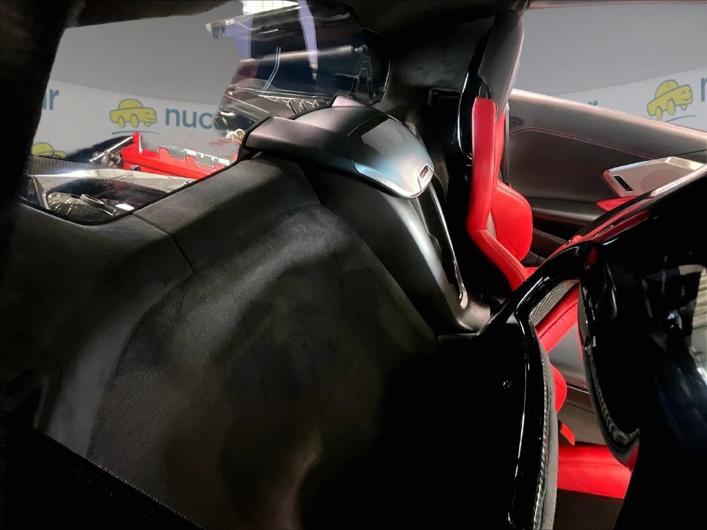 Used 2025 Chevrolet Corvette Stingray Premium Cpe w/ Z51 Performance Package RWD image 16